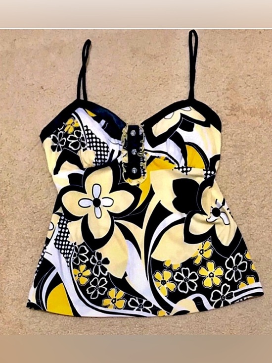 Charlotte Russe Tops - 🆕🔥CHARLOTTE RUSSE BEAUTIFUL SILKY&SEXY TANKYELLOW&BLACK SILKY STRAPS&ALLAROUND